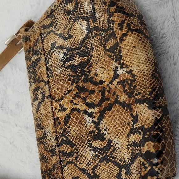 Michael Rome genuine leather snake print purse - Picture 5 of 11